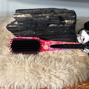 Amika Hair Straightening Brush